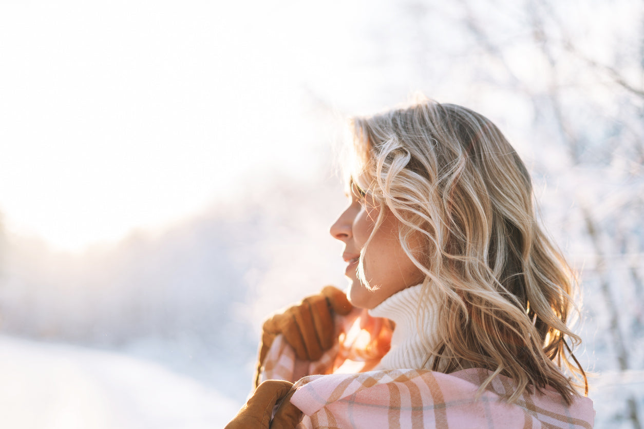 Peau à l’apparence éclatante d’une femme en plein hiver | INLISSA